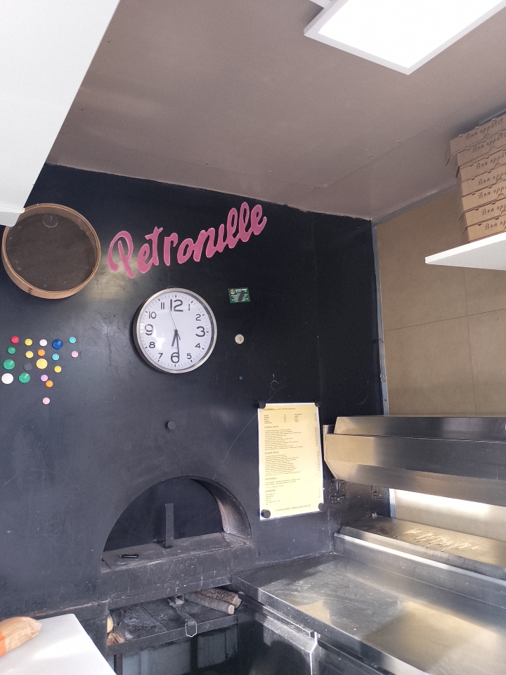 Le Camion A Pizza Feux De Bois · Photos 5
